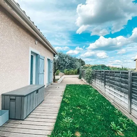 Jolie A Quelques Pas Du Centre-ville. *